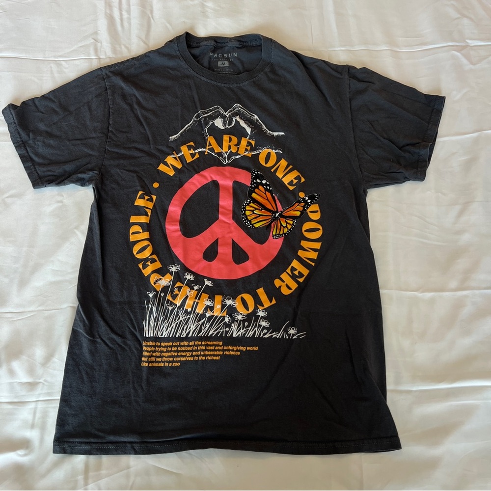 dark grey “we are one. power to the people” size medium pacsun t-shirt